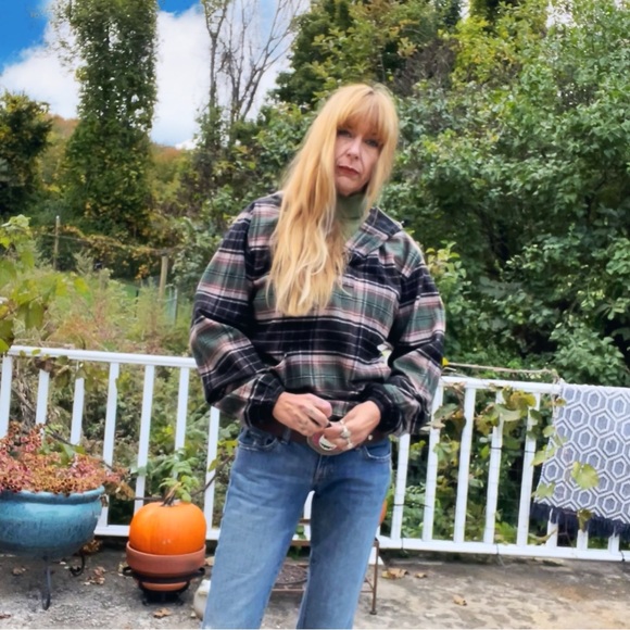 Flannel Pull Over - Picture 7 of 16